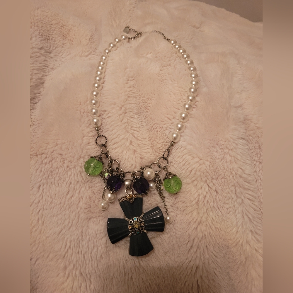 Vintage Guess faux costume jewelry